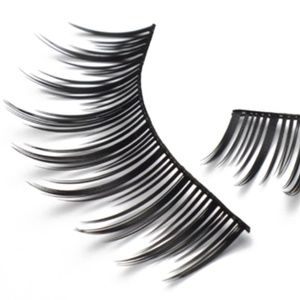 Model 21 Eyelashes style 6T (10 pairs)